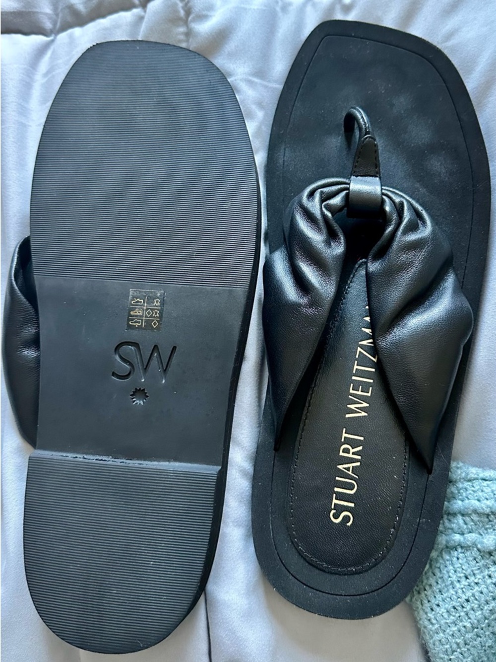 Stuart Weitzman Black Knotted Leather Toe-Loop Sandals